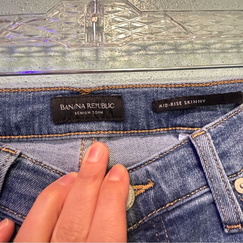 Banana Republic Women’s Premium Blue Mid-Rise Stretch Skinny Ankle Jeans Size 29 - Picture 2 of 9